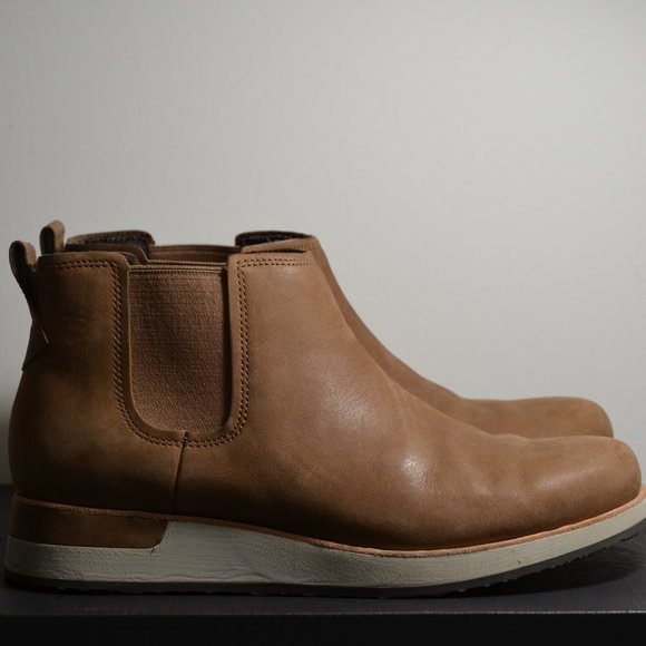 Euc Merrell Roam Chelsea Chukka Boots 